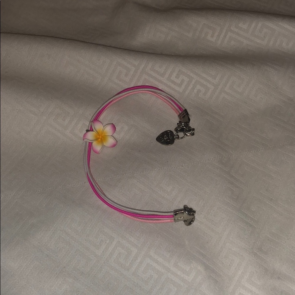 Flower bracelet